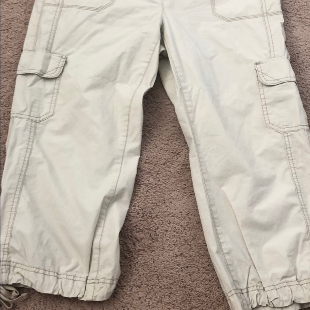 Capris - Picture 5 of 6